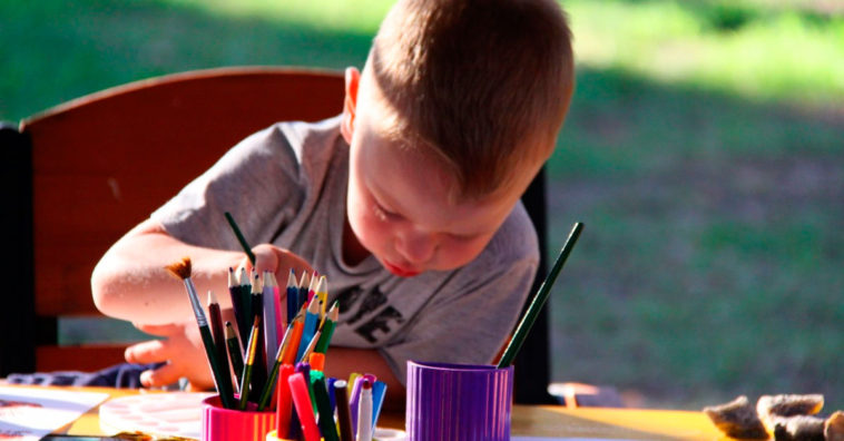 Hacer que los niños estudien