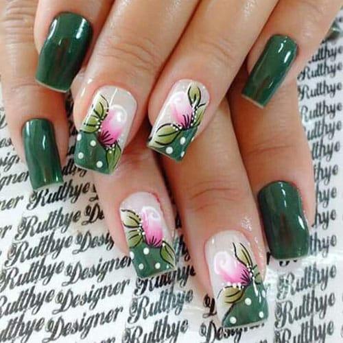 Uñas decoradas con flores