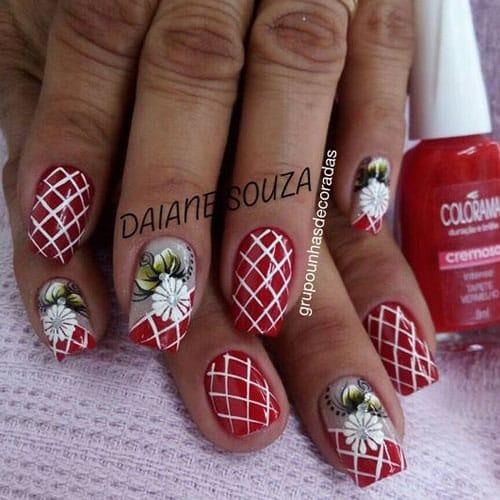 Uñas decoradas con flores