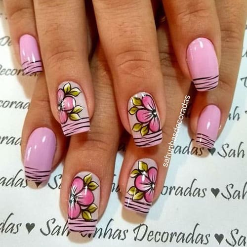 Uñas decoradas con flores