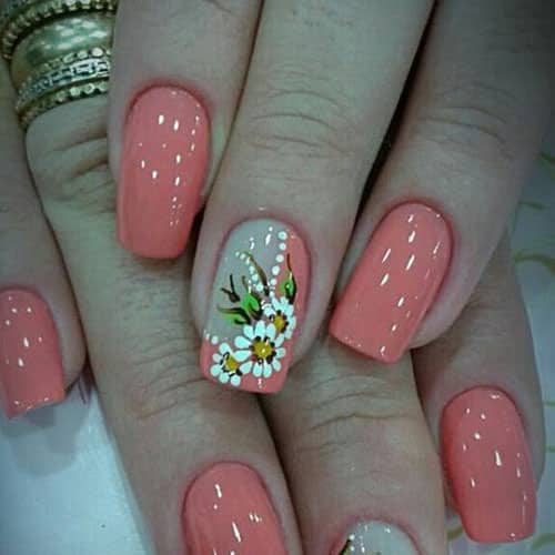 Uñas decoradas con flores