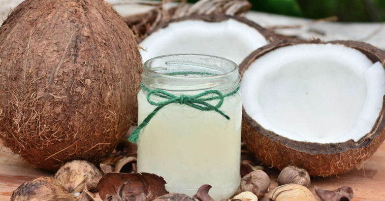 Tomar aceite de coco