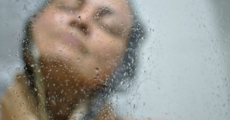 ducharse con agua fría