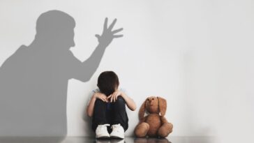 Golpear a los niños puede conducir a la violencia doméstica en la edad adulta