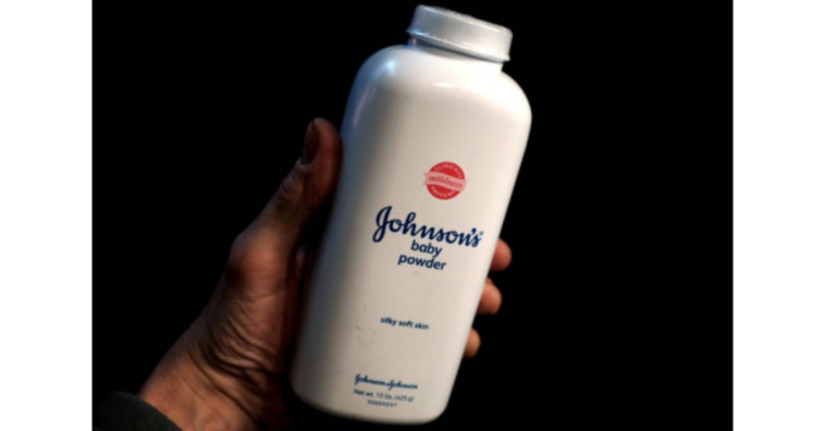 Johnson & Johnson condenada por talco cancerígeno