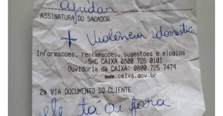 Mujer pide ayuda en un ticket: