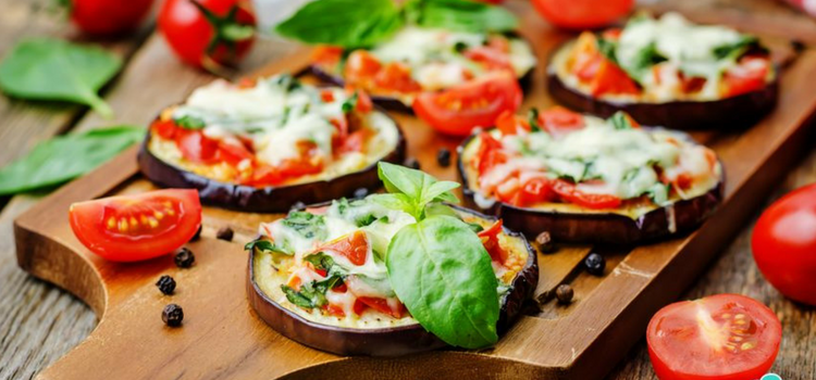 Pizza de berenjena al horno ligera