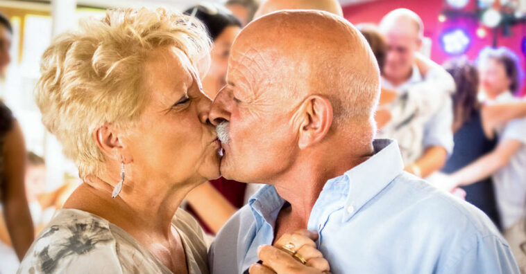 parejas se besan menos con el tiempo