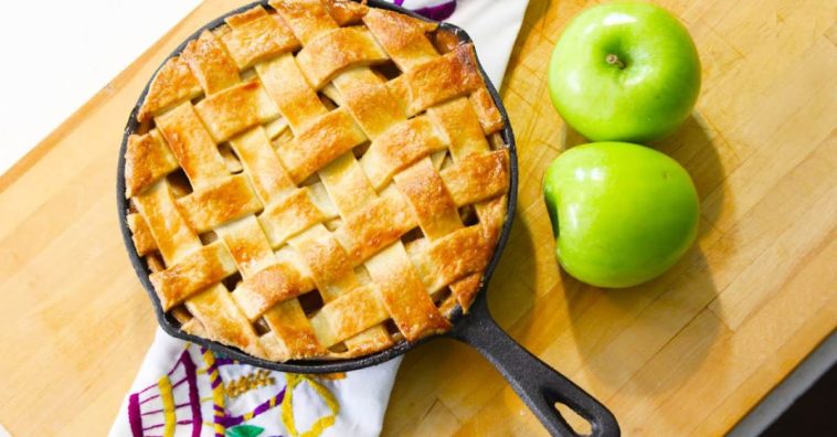 Tarta de manzana de sarten de hierro de la abuela sarten