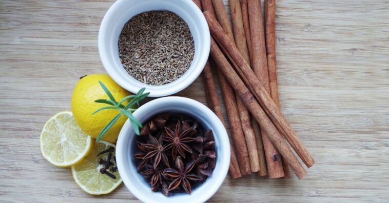 acabar con los olores de la cocina con cosas que tienes en la mano