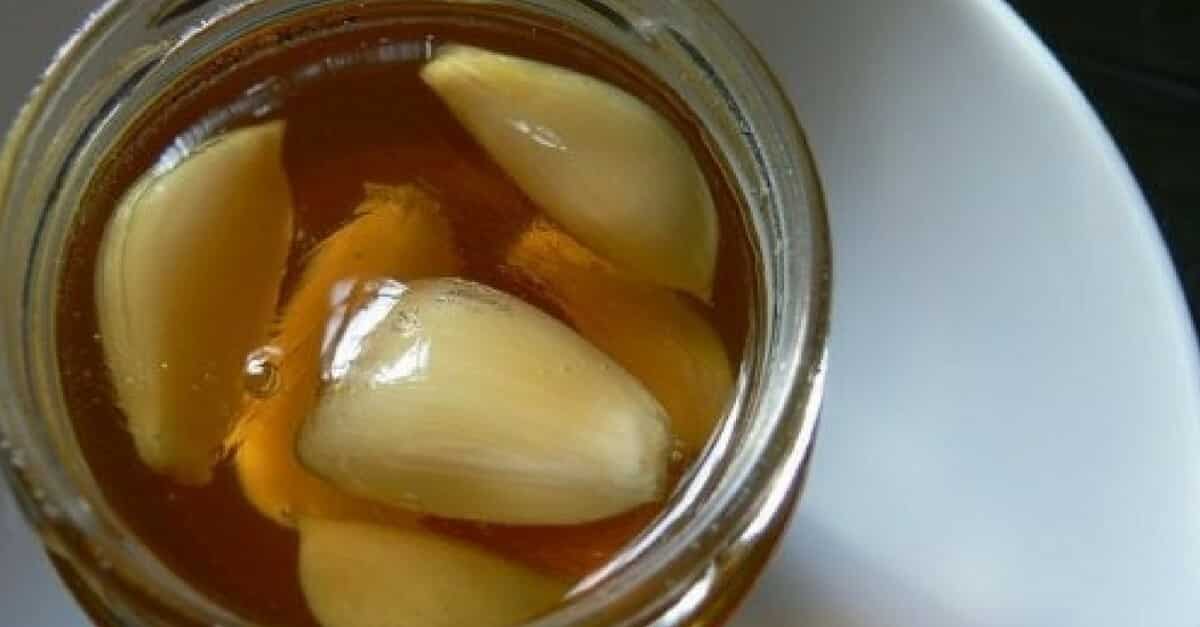¿Para qué sirve el ajo con miel?