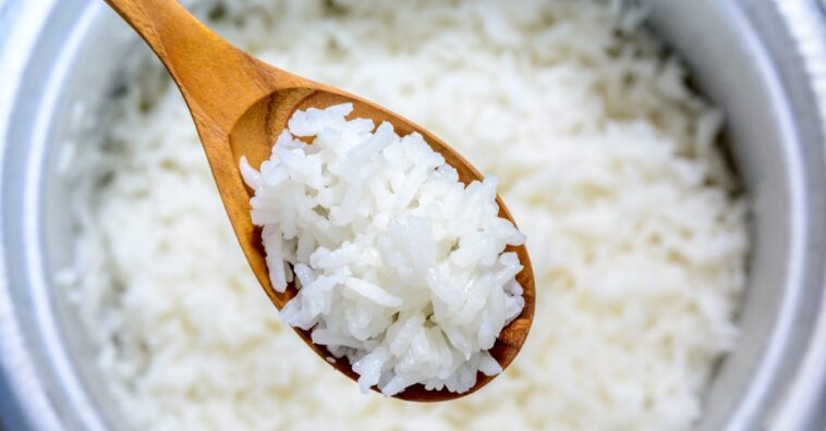 manera más común de cocinar arroz puede ser dañina