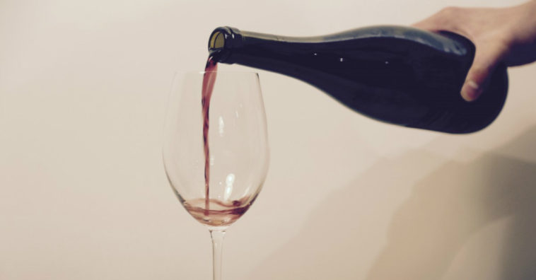beber vino antes de dormir adelgaza