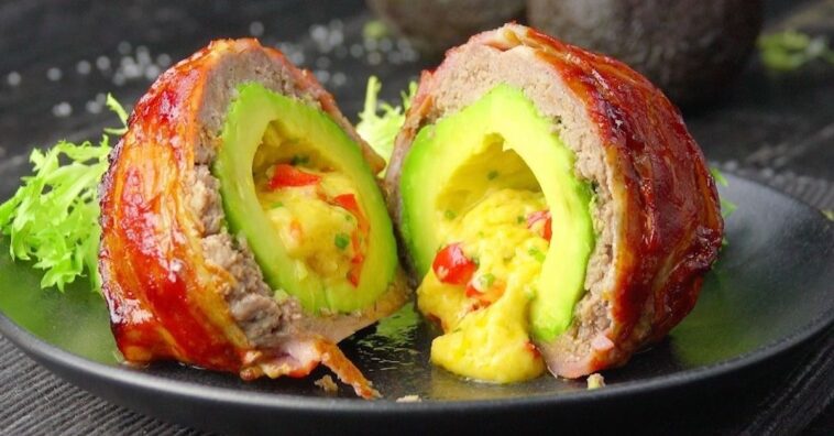 bomba de tocino rellena de aguacate