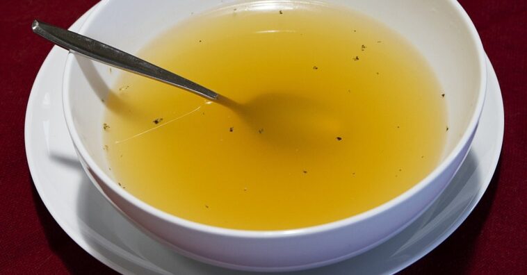 caldo de pollo