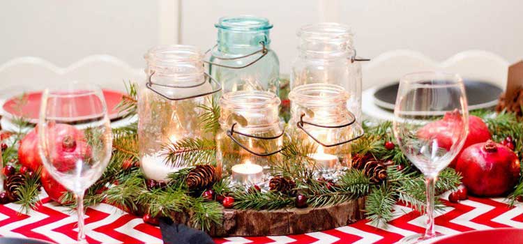 centros de mesa con velas para navidad frascos