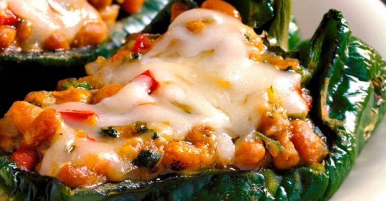 chile poblano relleno con camarones y queso