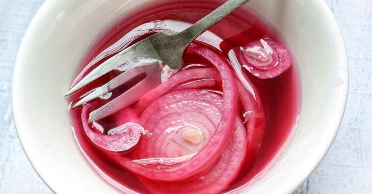 hacer cebollas en conservas