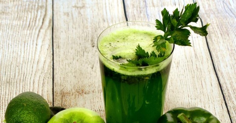zumo de perejil con limón