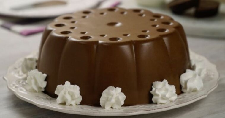 gelatina de chocolate rellena de pastel imposible