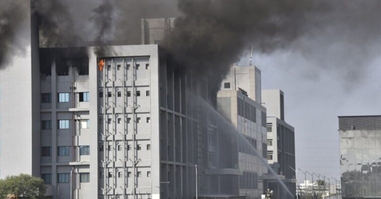 incendio en la mayor fábrica de vacunas del mundo