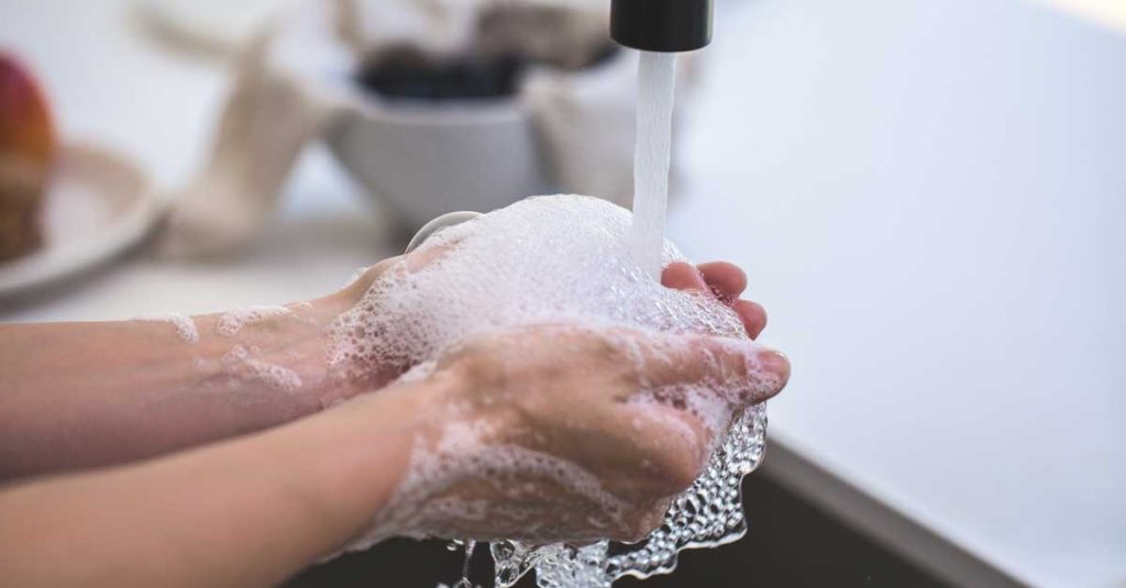 4 Beneficios del jabón de azufre. Cómo usarlo y fabricarlo en casa 4 Beneficios del jabón de azufre. Cómo usarlo y fabricarlo en casa
