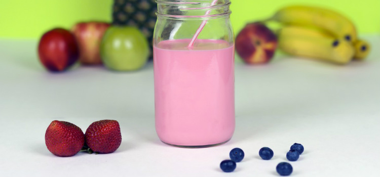 jugo de arandanos y fresas