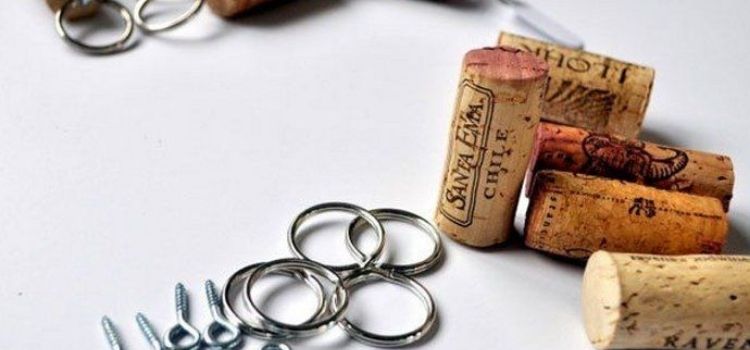 Manualidades hechas con corchos de vino usados