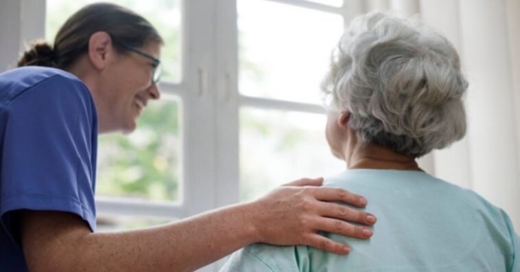 mejorar la seguridad de las personas mayores en casa