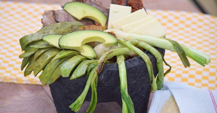 molcajete de carne asada