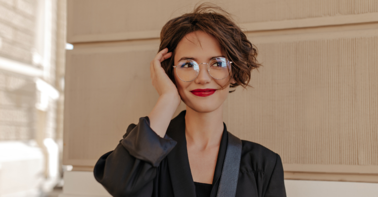 mujeres que se cortaron el pelo cortito