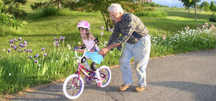 ninos que crecen con los abuelos socioemocional