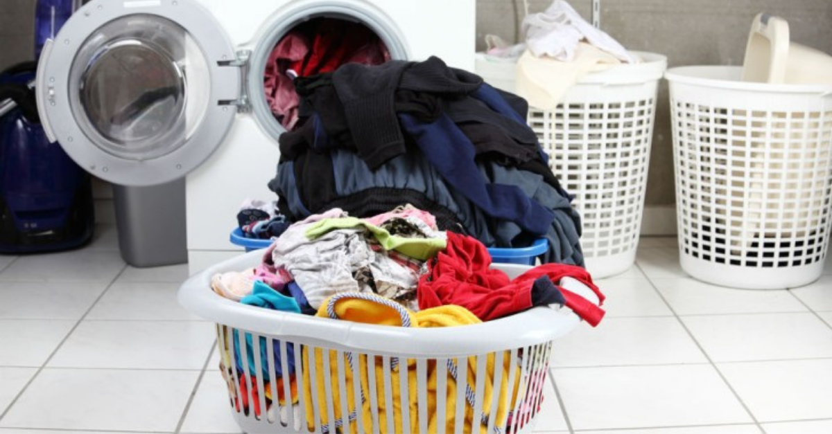 ¿Cuál es el peso de la ropa? Una guía sobre cuántas prendas caben en la