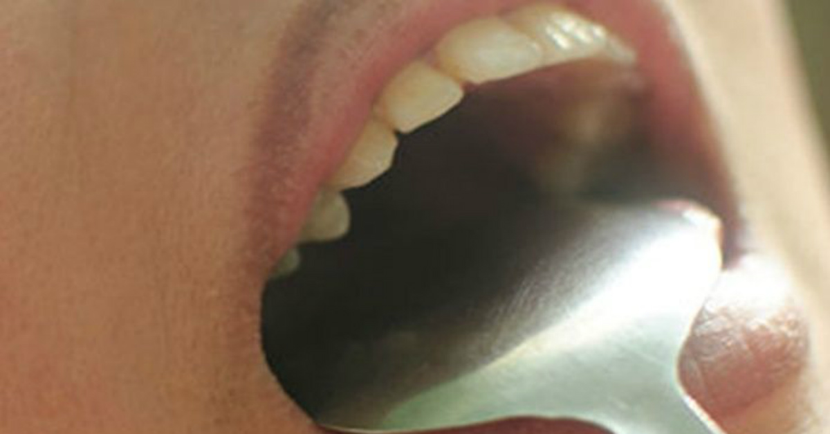 Sabor a metal en la boca y dolor de estomago