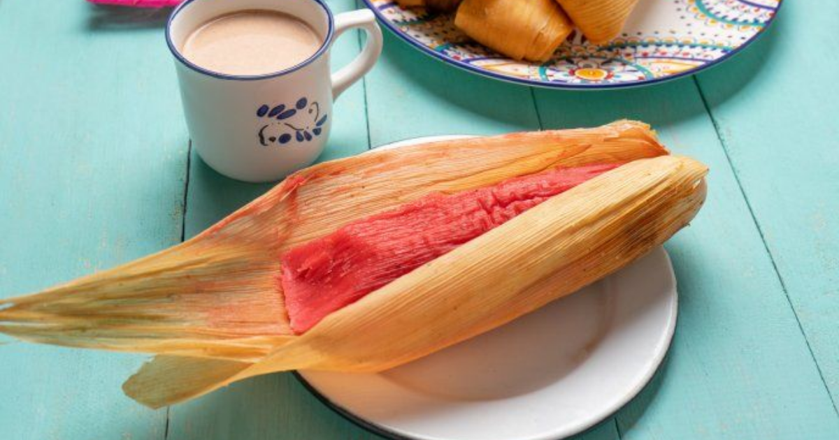 Receta de los esponjosos tamales de avena con fresas naturales