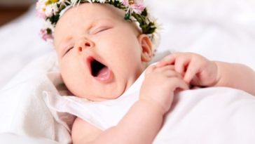 truco para mantener al bebe recien nacido dormido