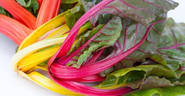 usar las partes, presuntamente, inservibles de las verduras